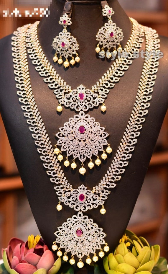 Beautiful diamond necklace deals