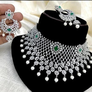Full neck necklace hot sale
