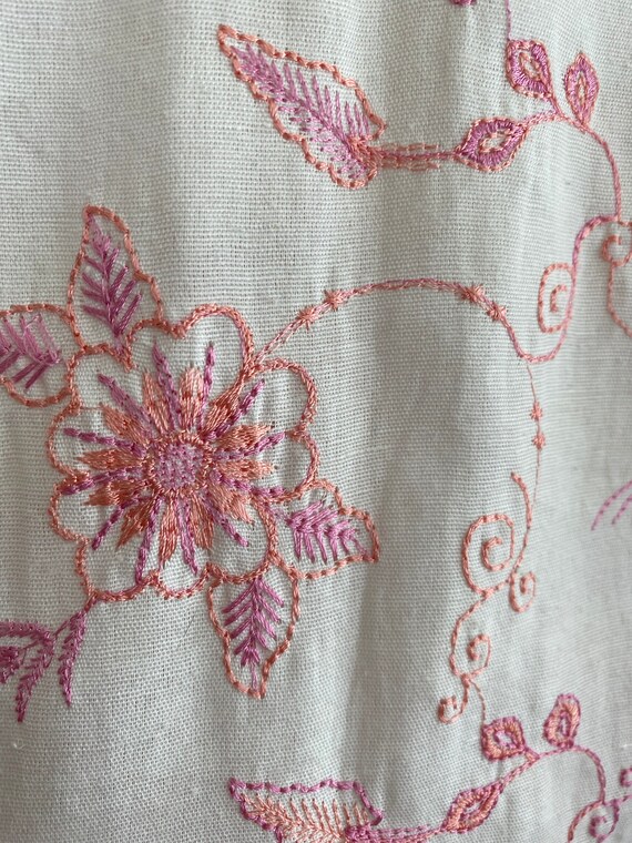 Vintage 1960s Handmade Embroidered Floral Mini Dr… - image 6