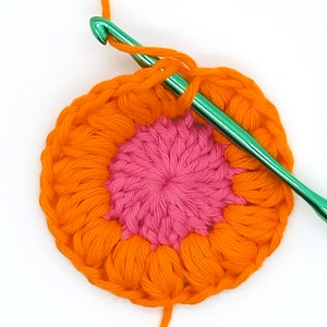Sunburst granny square crochet pattern, sunflower granny square, photo tutorial and written pattern, blanket motif, bag motif, pdf only image 6