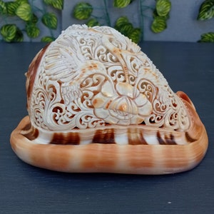 Hand carved red sea conch shell hummingbird carving,red helmet conch,real and natural sea shell