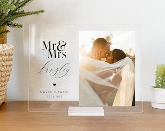 Wedding Frame Plaque • Wedding Decor • Personalized Gifts • Wedding Gifts for Couple • Bride Gift • Mr and Mrs • Bridal Shower Gift • WP01