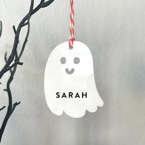 Personalized Ghost Halloween Tag: Acrylic Basket Name Tag, Halloween Decor, Custom Name Tags, HGT01
