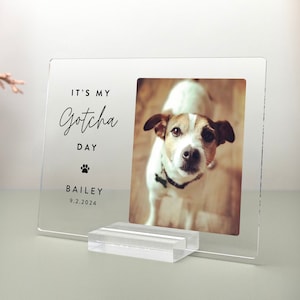 Custom pet adoption acrylic plaque celebrating a pet’s Gotcha Day. Designed with a sleek, modern look, it includes a sturdy acrylic base for tabletop display.