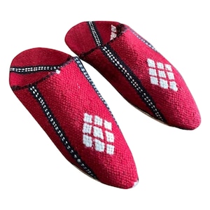 Moroccan Kilim Babouche, Red Black And White Kilim Slipper Mule, Moroccan Slipper, Kilim Slipper, Boho Slide, Women Size EU 38 US 7 7.5