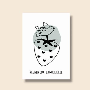 Kleiner Spatz, große LIEBE • Hallo Baby Karte zu Geburt / 1. Geburtstag • minimal blau schwarz • Vogel Erdbeere Herz • Din A6