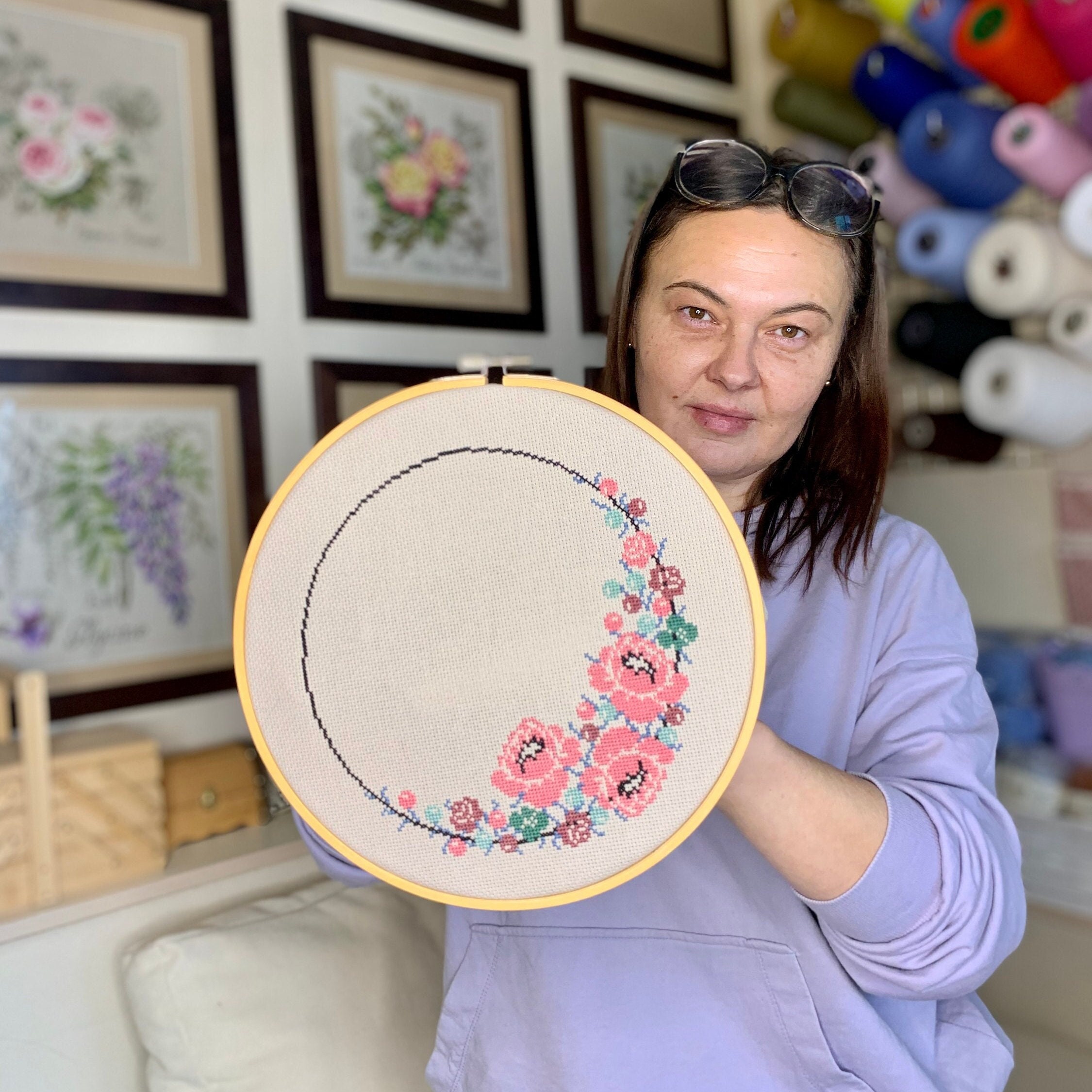 Floral Border Pink Roses Pattern . Floral circle border cross stitch pattern .