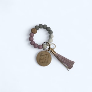 Llavero de silicona para mamá, grabado personalizado, pulsera para mujer, pulsera para madre, ideas de regalo para el Día de la Madre, accesorios para mamá primeriza, regalos para ella