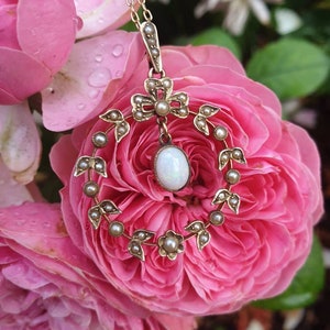 Art Nouveau Opal Pearl Gold Pendant with Chain