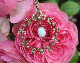Art Nouveau Opal Pearl Gold Pendant with Chain
