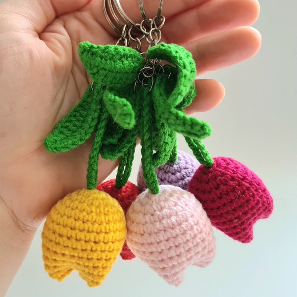 Crochet tulip keychain, Finished stuffed tulip keyring, Tulip bag decor, Baby shower gift for guests, Crochet flowers