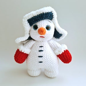 Crochet plush snowman in hat and gloves, Velvet snowman amigurumi toy, Cute stuffed snowman, New year gift, Christmas decor, Winter toy