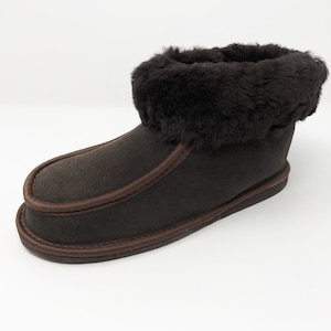 Women's Sheepskin Slippers, leather slippers,Brown Sheepskin slippers Handcrafted 100% Sheepskin Wool Unisex slippers,Sheepskin boots