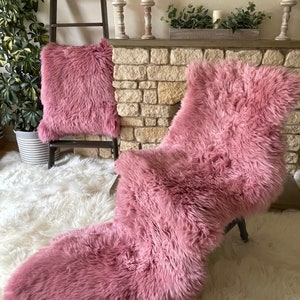 Alfombra de piel de oveja neozelandesa rosa doble: relleno de piel natural