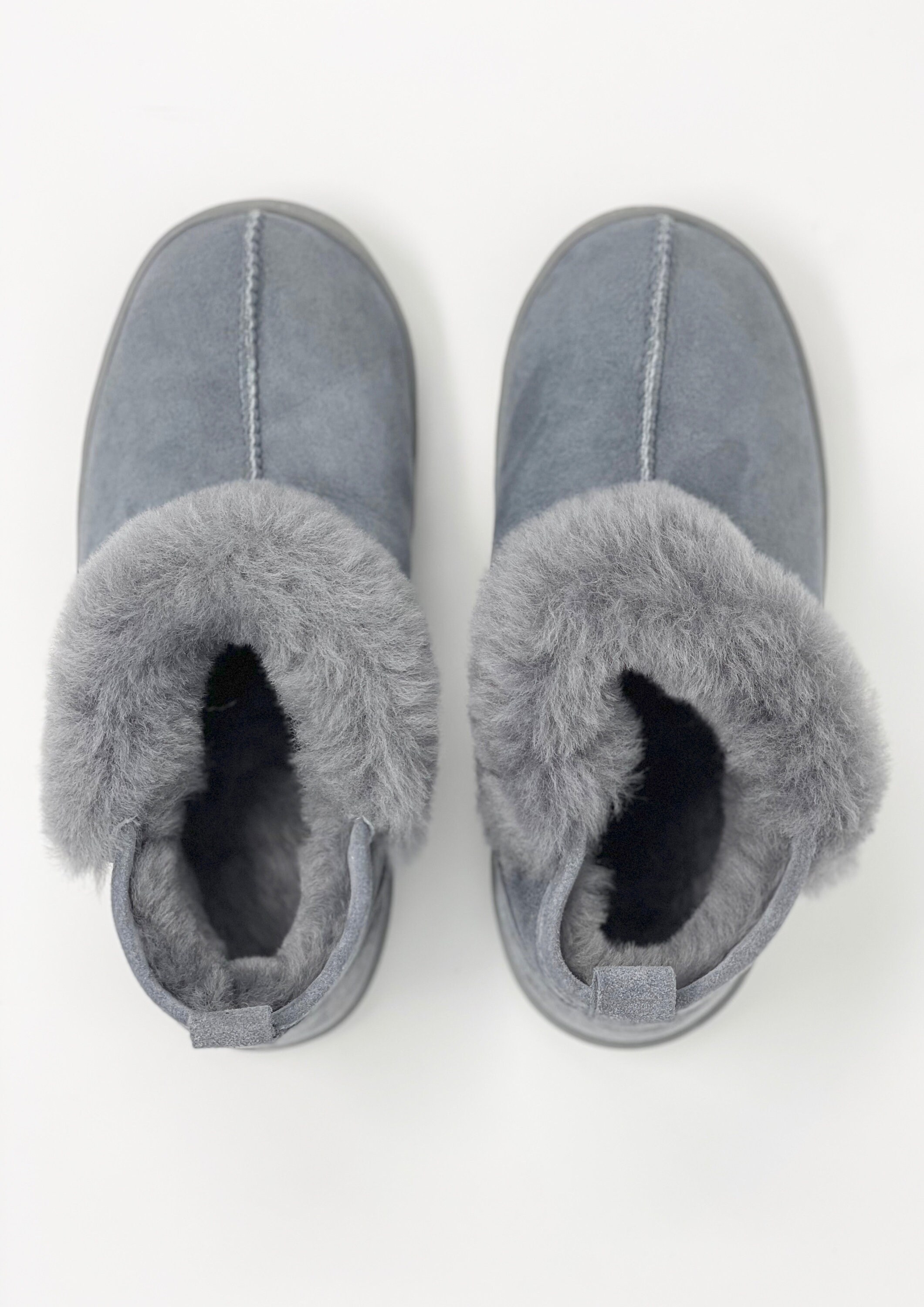 Compra Lanvin Zapatillas Curb de piel de oveja Saks Fifth