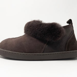 Women's Sheepskin Slippers, leather slippers,Brown Sheepskin slippers Handcrafted 100% Sheepskin Wool with genuine suede,Variant colours