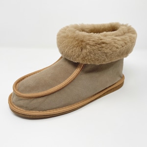 Women&#39;s Sheepskin Slippers, leather slippers,Brown Sheepskin slippers Handcrafted 100% Sheepskin Wool Unisex slippers,Sheepskin boots