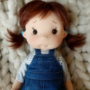 Fifi petit câlin Inspiration poupée Waldorf, Poupée en coton biologique, poupée bébé et poupées pour collectionneurs, poupée cadeau, Art&Doll image 8