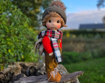 Kevin - Inspiratie voor Waldorfpoppen, katoenen pop, babypop, poppen voor verzamelaars, cadeaupop, kunst en poppen, Waldorfpoppenstijl, kerstpop