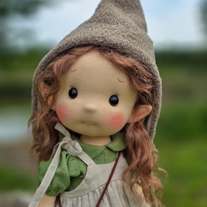 Eryn - Muñeca Waldorf de 38 cm/15 pulgadas, muñeca de algodón, muñeca bebé, muñecas para coleccionistas, muñeca de regalo, arte y muñecas, muñeca elfa, muñeca hecha a mano.