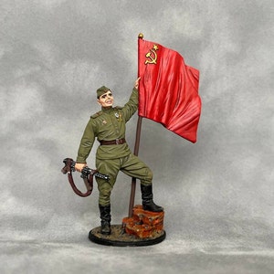 Soldiers Action Figurines Russian Soldier WWII 54 mm Figures 1/32 Scale Tin Miniatures Statuettes Figure Sculptures Models Painted&Unpainted