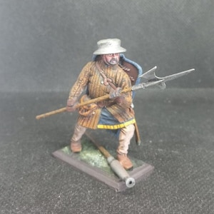 Infantry with a halberd of the 14th century Unassembled Unpainted. Resin figurine 54mm 1/32