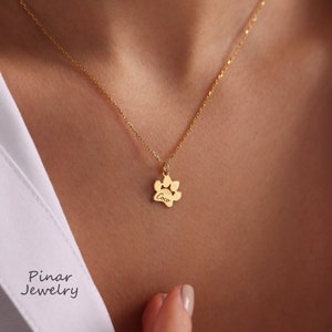 Minimalist Paw Necklace, Animal Necklace, Personalized Necklace, Tiny Memorial Necklace, Paw Print Jewelry, Gift for Her, Memorial Gift