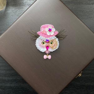 Handmade Owl Brooch,Crystal Design Owl Badge,Pink White Owl Pin,Personalized Gift Pin,Design Bird Pin,Gift for Mom,Embroidery Bird Jewelry
