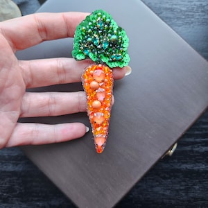 Handmade Carrot Brooch, Embroidered Carrot Pin, Handcraft Carrot Badge, Beaded Hot Orange Carrot Brooch, Carrot Print Jewelry, Gift for Her