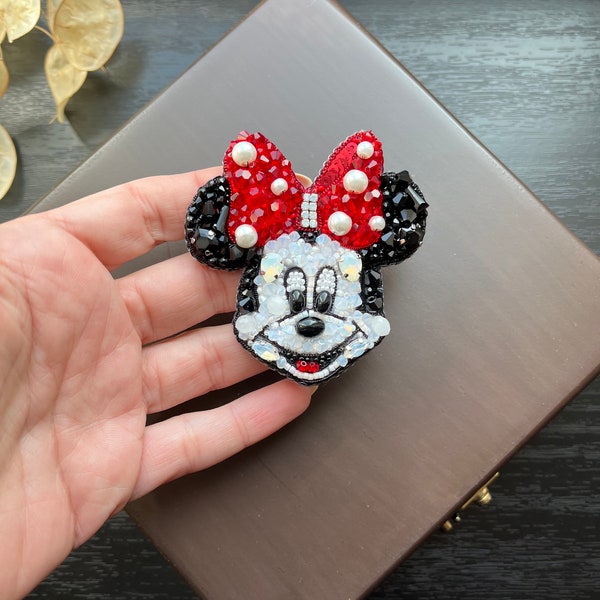Minnie Mouse Pin Badge - Etsy