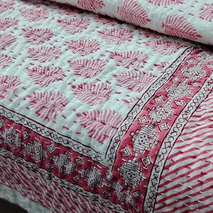 Indian Hand Block Floral Print Pink Kantha Quilt Cotton Bedspread Blanket Quilt King Size Handmade Pink Bohemian Bedcover bedding throw