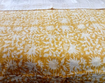 Indian Kantha Quilt Handmade Kantha Bedcover Indian Kantha Bedspread Throw Cotton Blanket Gudari Kantha King Size Indian Quilt