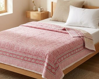 Handgemachte Floral Rosa Kantha Quilt: Indische Block-Print Tagesdecke Wendedecke
