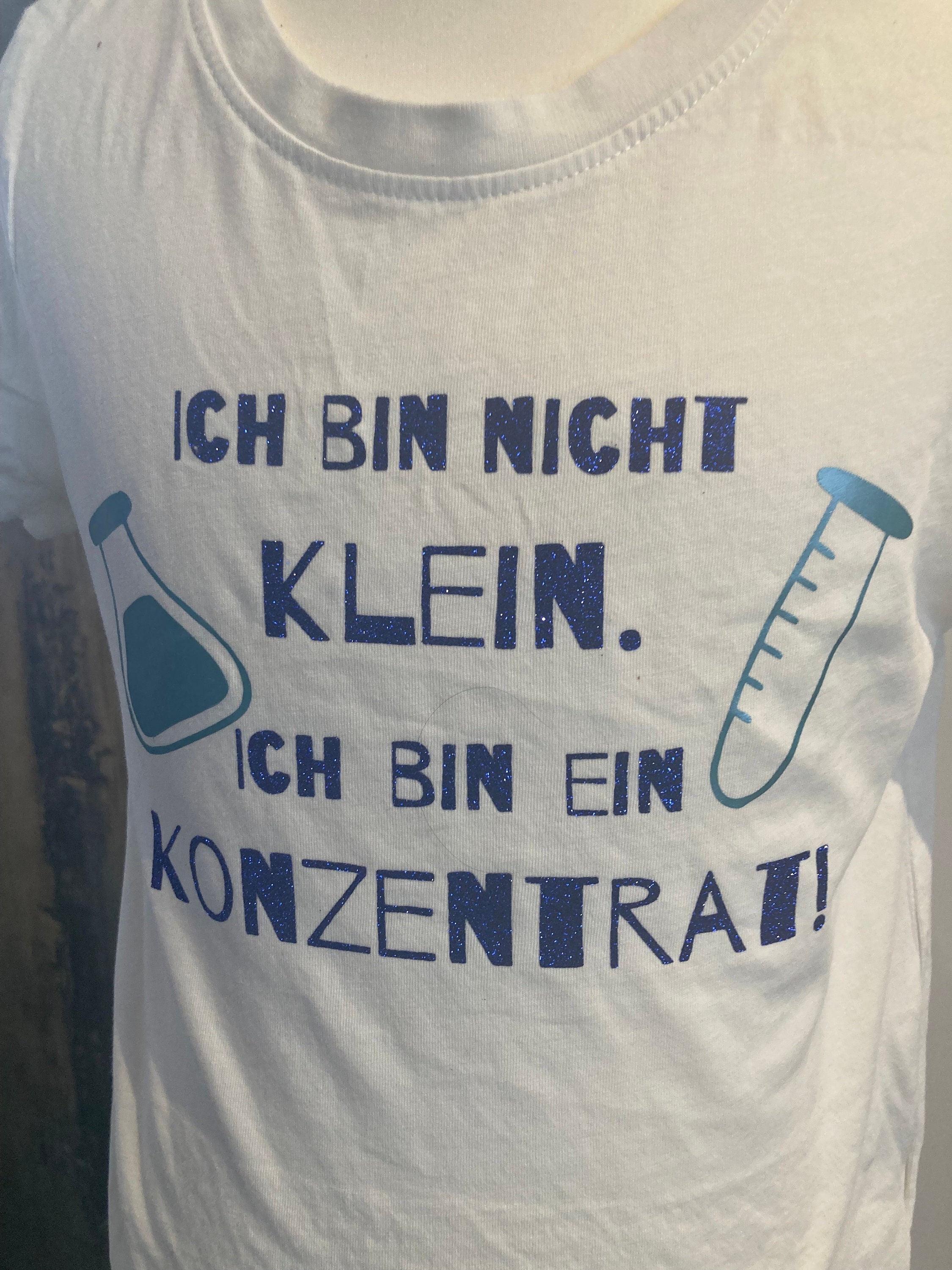Ich Bin Nicht Klein Ich Bin Ein Konzentrat Plotterdatei Ich bin nicht klein, ich bin ein Konzentrat SVG DXF - Etsy.de