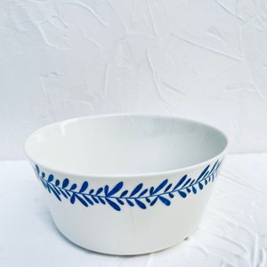 Serving Bowl, Floral Serving Bowl, Decorative Bowls For Coffee Tables, Blue Floral Bowl, Pottery Bowl, Gift for Mom, Housewarming Gift imagem 2