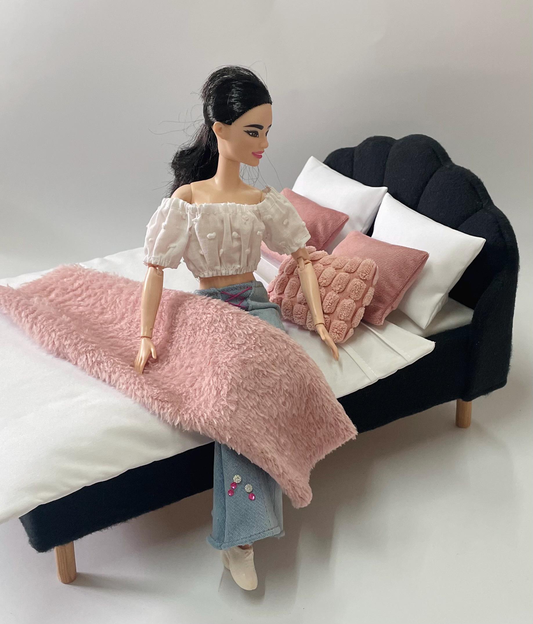 Poupon Et Berceau Miniature Avec Linge De Lit - Fait Main - Maison De Poupée - France