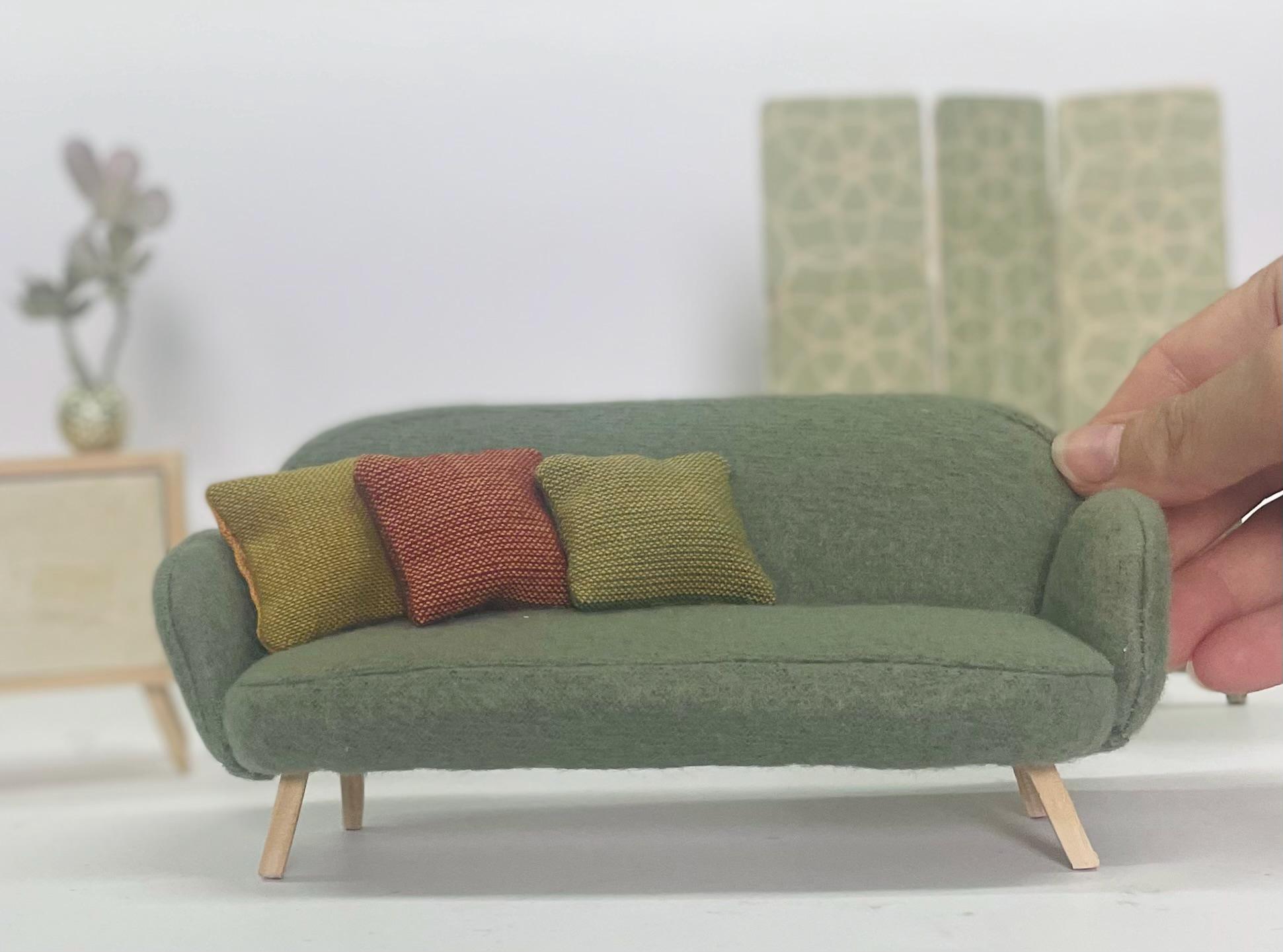 Set Mobili In Miniatura Per Casa Delle Bambole 1:12 – Divano, Poltrona E Tavolino In Legno, Stile Gnomo