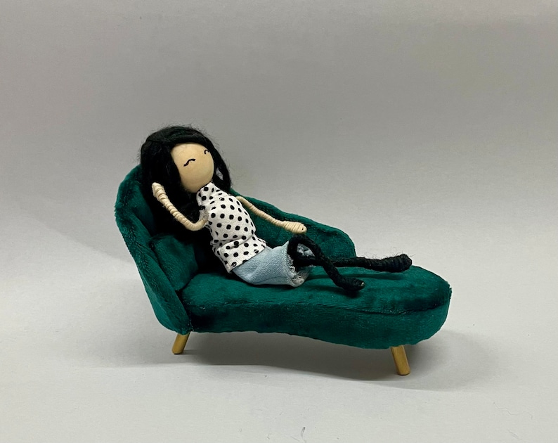 Miniature Chaise Lounge, Art Deco Miniature Sofa, 1:12 Scale Chaise Longue, Dollhouse Miniature Furniture, Velvet Chaise Longue image 6