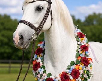 Handmade to order Horse, Pony or Alpaca Garlands: Floral neck collar floral garlands for special occasions. Champion winner or wedding.