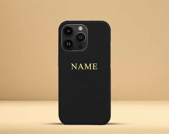 Personalisierte Black Pebble Lederhülle für iPhone 15, iPhone 15+, iPhone 15 Pro, iPhone 15 Pro Max mit personalisiertem Namen oder Initialen.