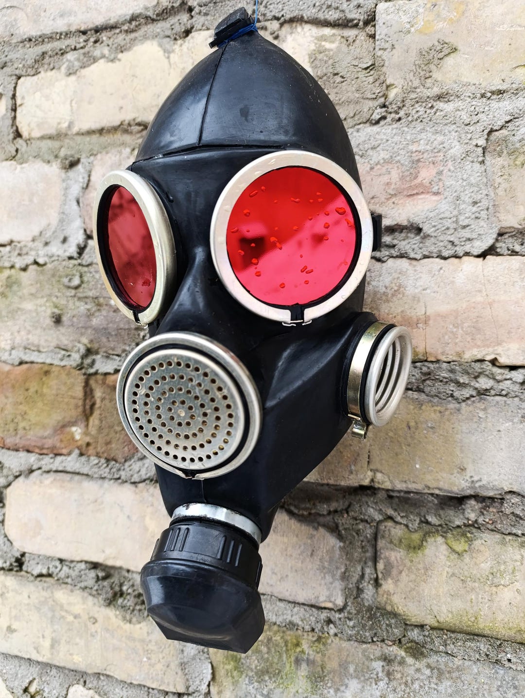 THE LEFT GAS MASK レコード Gas Mask With Red Mirror Lenses - Etsy