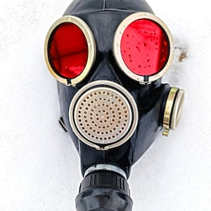 Gas mask GP-7 with red mirror lenses