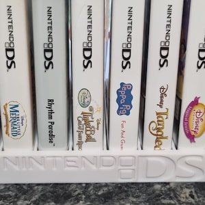 最大10枚のゲームカードを収納できるニンテンドーDSゲーム収納ホルダー