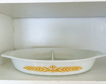 Vintage Royal Yellow/Golden Wheat Pyrex Promotional Divided Oval Casserole Dish