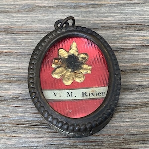 F34 Antique reliquary theca w/ relic of St. Mary Rivier