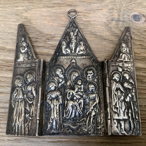 K27 Antique sterling triptych altar w/ lot of Saints