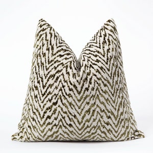 Copertura per cuscino Chevron in avorio, cuscino in velluto avorio e oliva, moderno Euro Sham, cuscino per divano, copertura per cuscino decorativo, tutte le dimensioni
