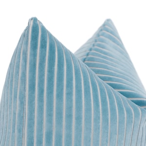 Capa de almofada listrada azul claro, almofada azul claro, euro sham listrado, travesseiro texturizado, decoração de primavera para casa, travesseiro de sofá, todos os tamanhos