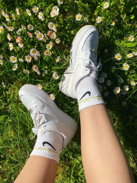 Daisy chain nike new arrivals