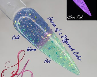 Horse of a Different Color Dip Powder Triple Thermal Glow Fakie